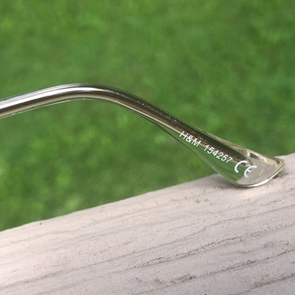 H&M Gold Sunglasses - Picture 4 of 5